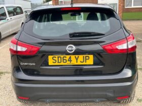 Nissan Qashqai (1.2 DIG-T Acenta 2WD)