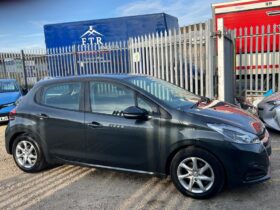 Peugeot 208 (Pure Tech Active)