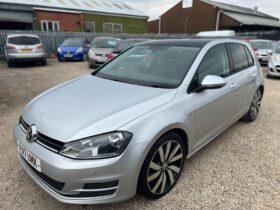 Volkswagen Golf (1.4 TSI BlueMotion Tech ACT GT Edition)