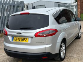 Ford S-Max (2.0 TDCi Titanium Euro 5 5dr)