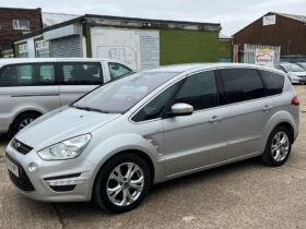 Ford S-Max (2.0 TDCi Titanium Euro 5 5dr)