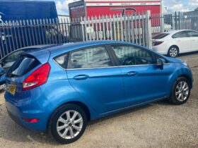 Ford Fiesta (1.4 Zetec 5dr)
