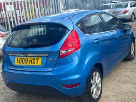 Ford Fiesta (1.4 Zetec 5dr)